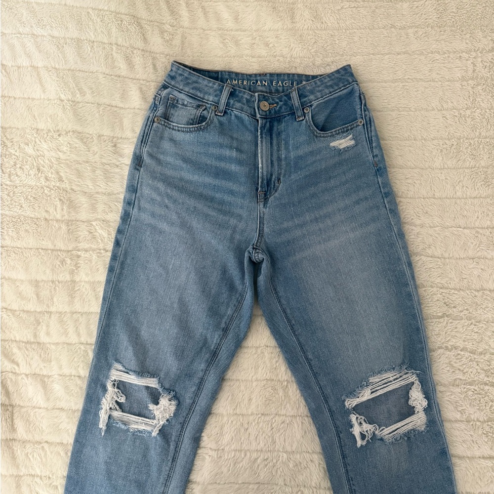 American Eagle Outfitters Women's Light Blue Distressed High Rise Jeans